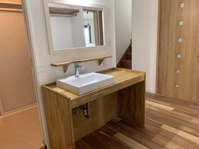 s669x9999_2020_08_29_18_05_44_044_4